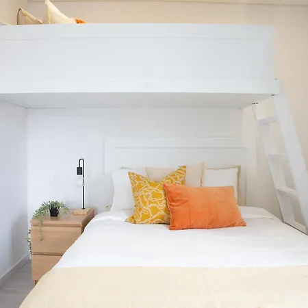 Casa de Férias Praceta Porthaus - Entire Private Main Santo Isidoro