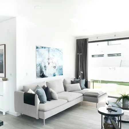 Ferienhaus Praceta Porthaus - Entire Main House Perfect For Families Traveling Together *